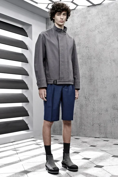 Look 15